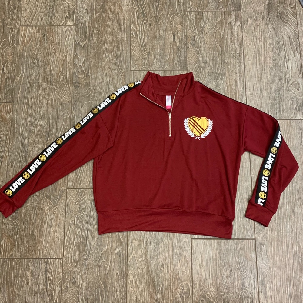 No Boundaries Maroon Love Sweatshirt w/Zipper L